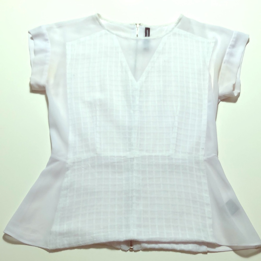 White shirt sleeve blouse